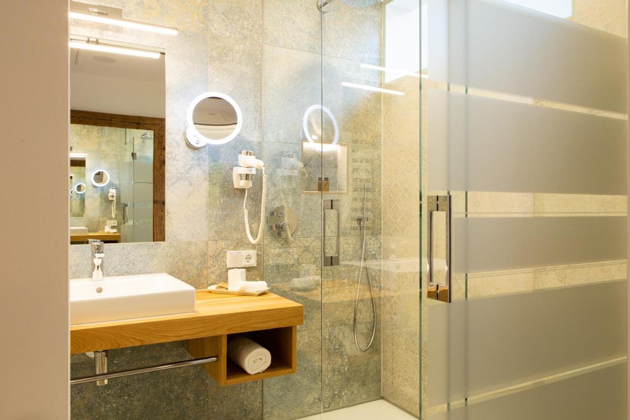 Gasthof & Hotel Bichler Emmering  エクステリア 写真