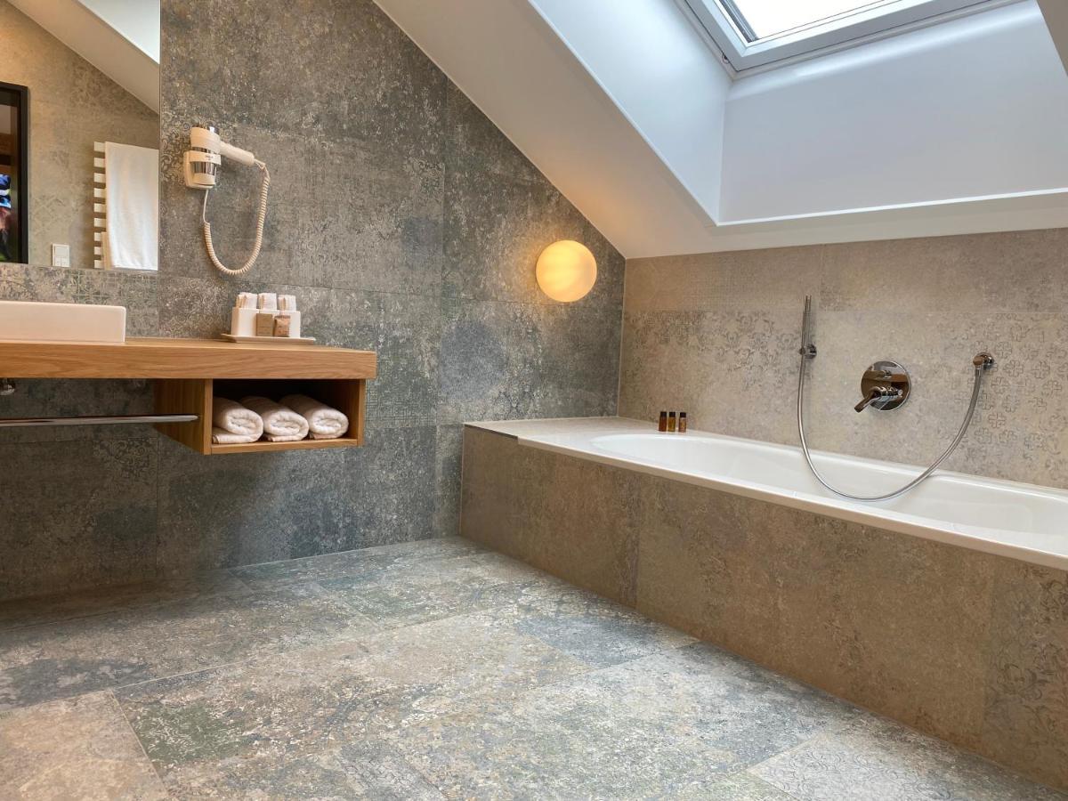 Gasthof & Hotel Bichler Emmering  エクステリア 写真